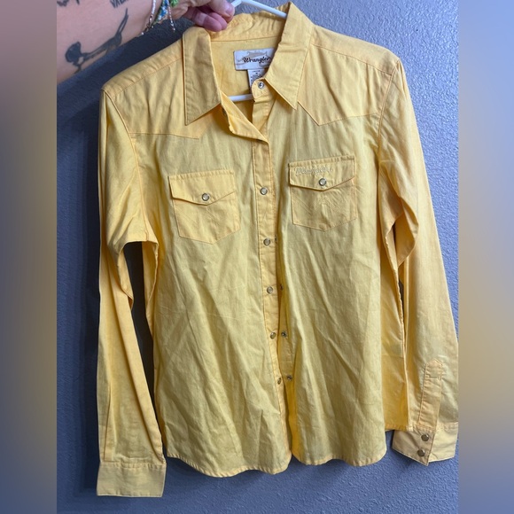 Wrangler Women’s Yellow Pearl Snap Button Down Shirt 🌻 - Picture 6 of 8